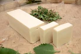 Brin de lavande bloc de savon au lait de brebis parfum framboise 